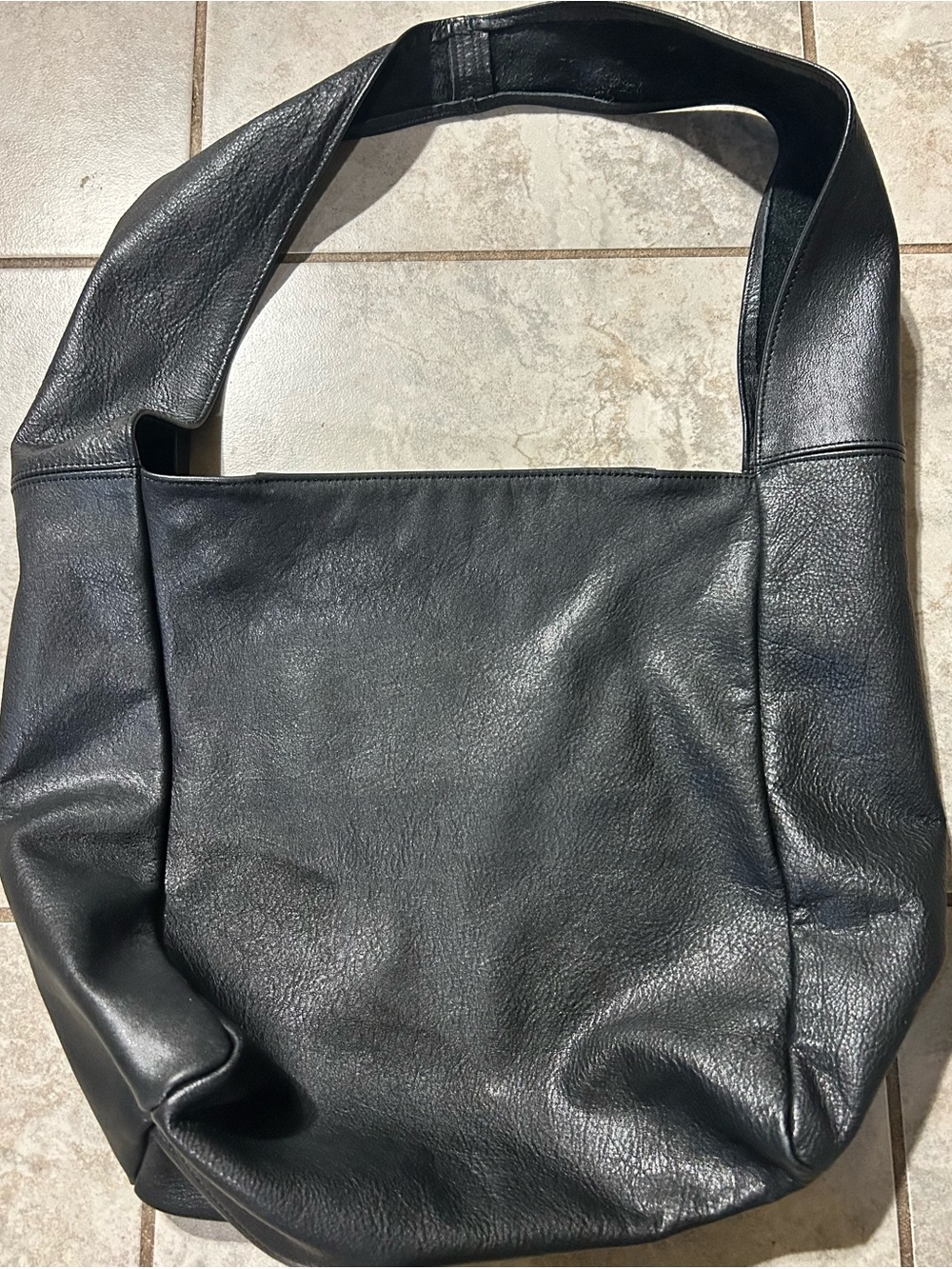 Monserat De Lucca Black Pebbled Leather Hobo Slouch - Picture 4 of 7
